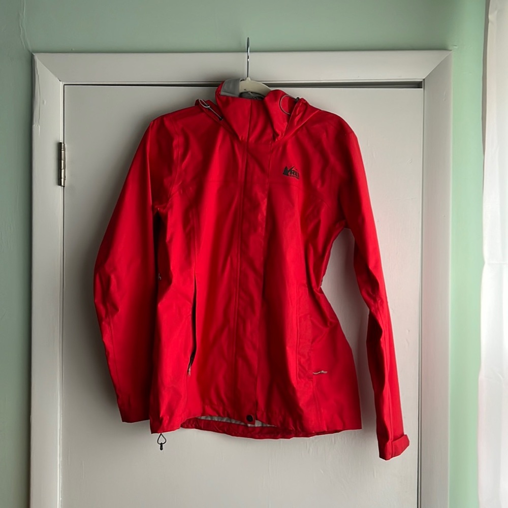 REI red rain coat size small